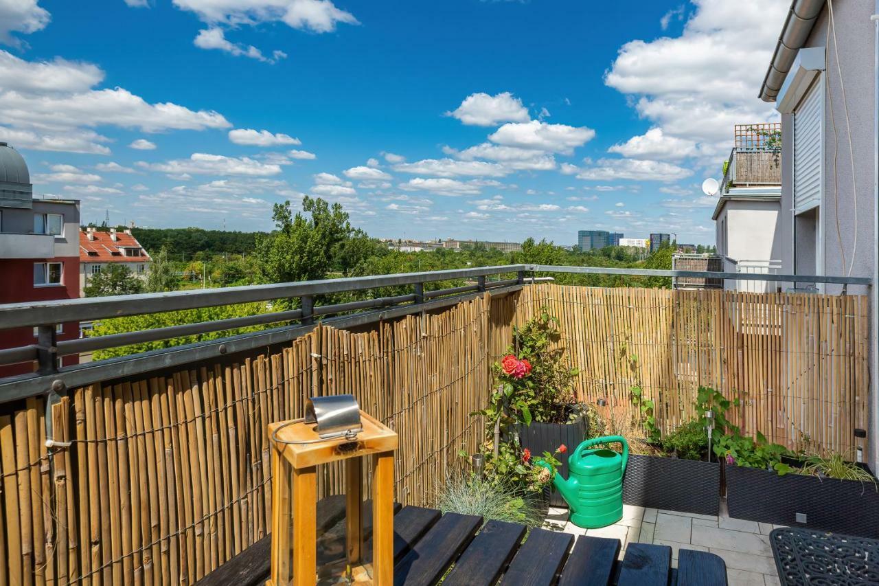 Apartments Wroclaw Manganowa By Noclegi Renters Luaran gambar