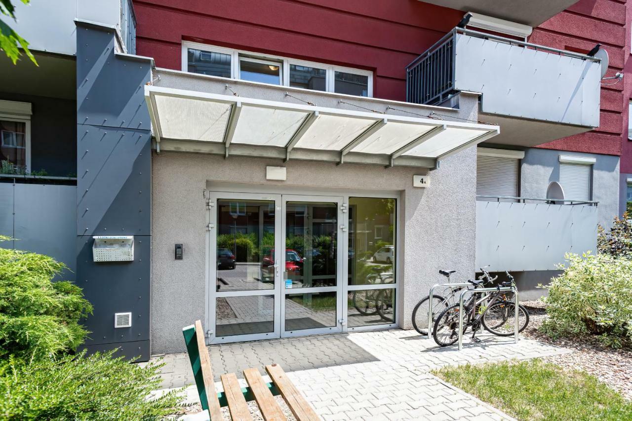 Apartments Wroclaw Manganowa By Noclegi Renters Luaran gambar