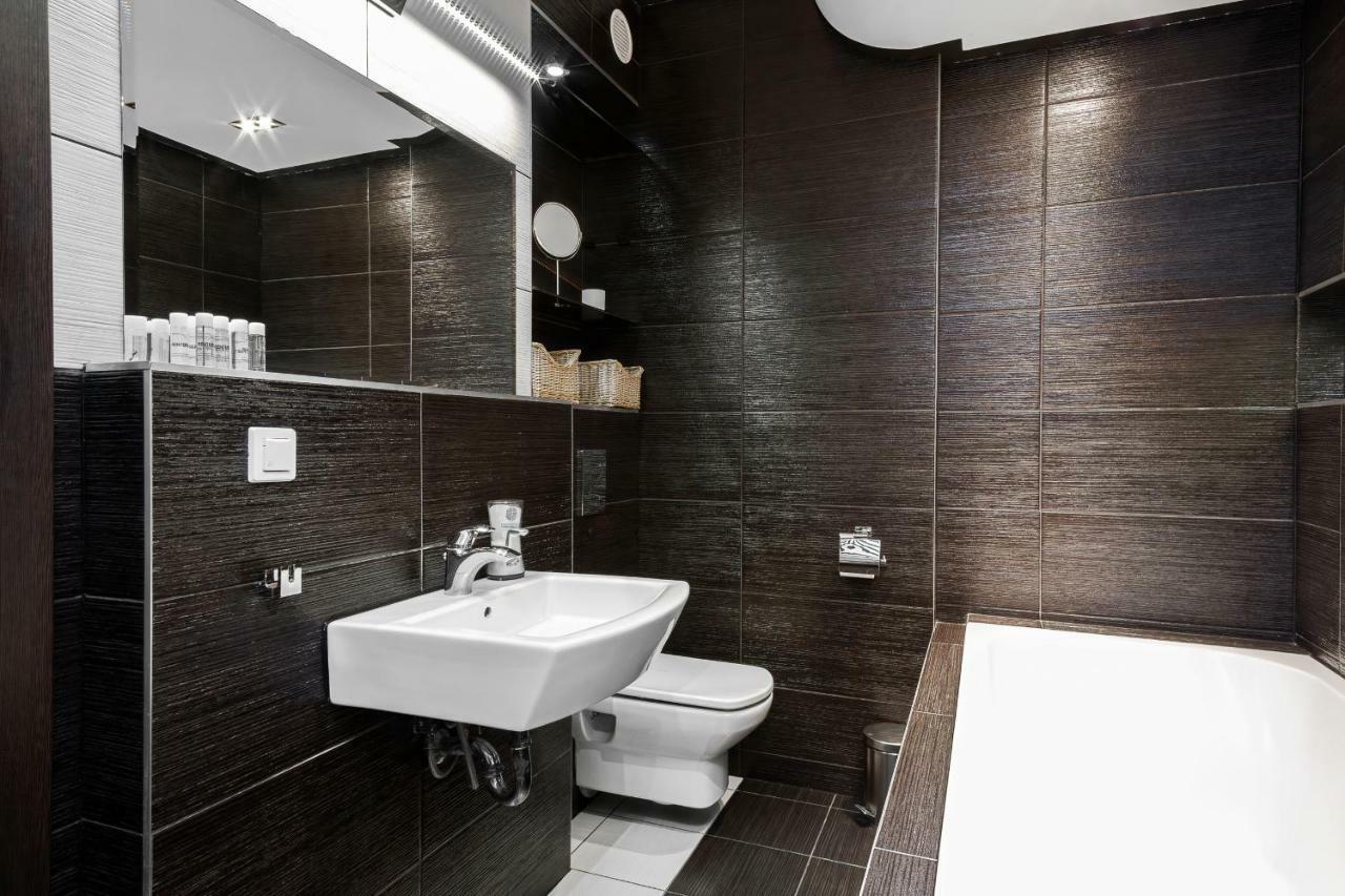 Apartments Wroclaw Manganowa By Noclegi Renters Luaran gambar