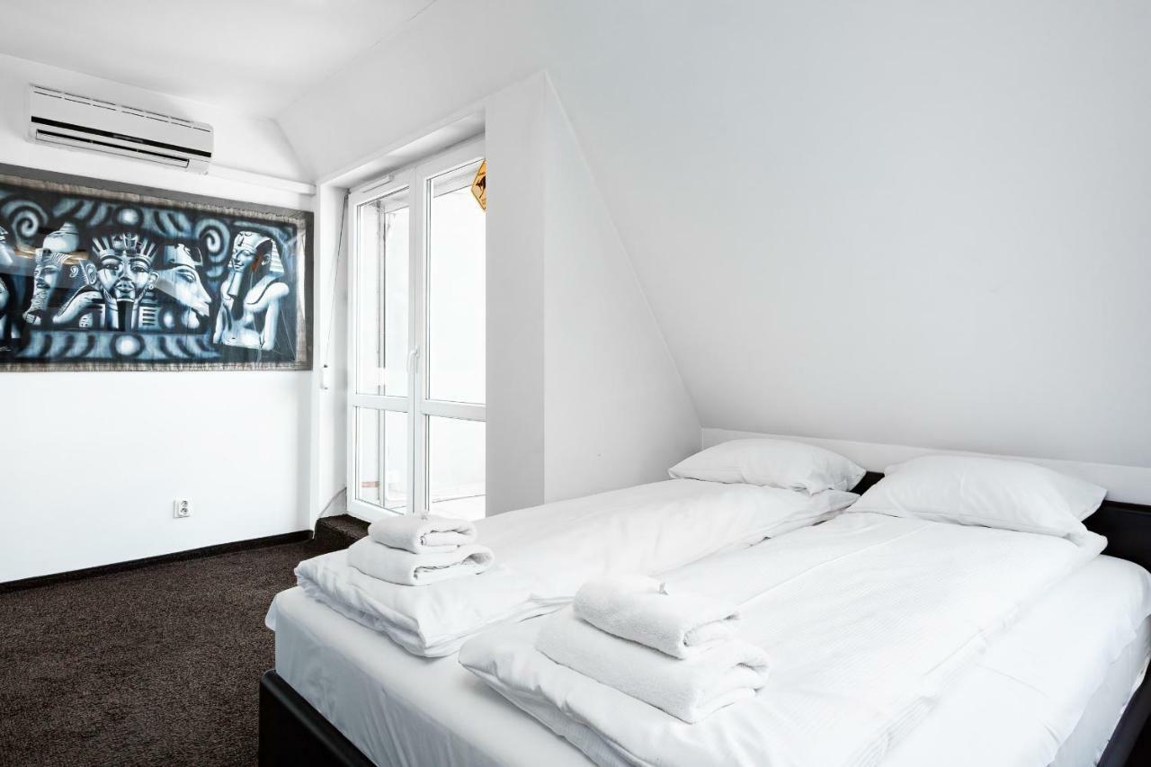 Apartments Wroclaw Manganowa By Noclegi Renters Luaran gambar