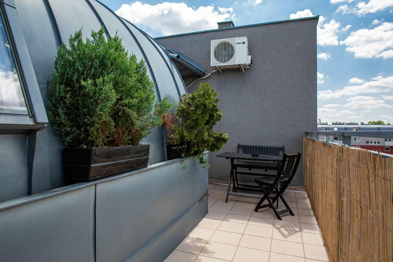Apartments Wroclaw Manganowa By Noclegi Renters Luaran gambar