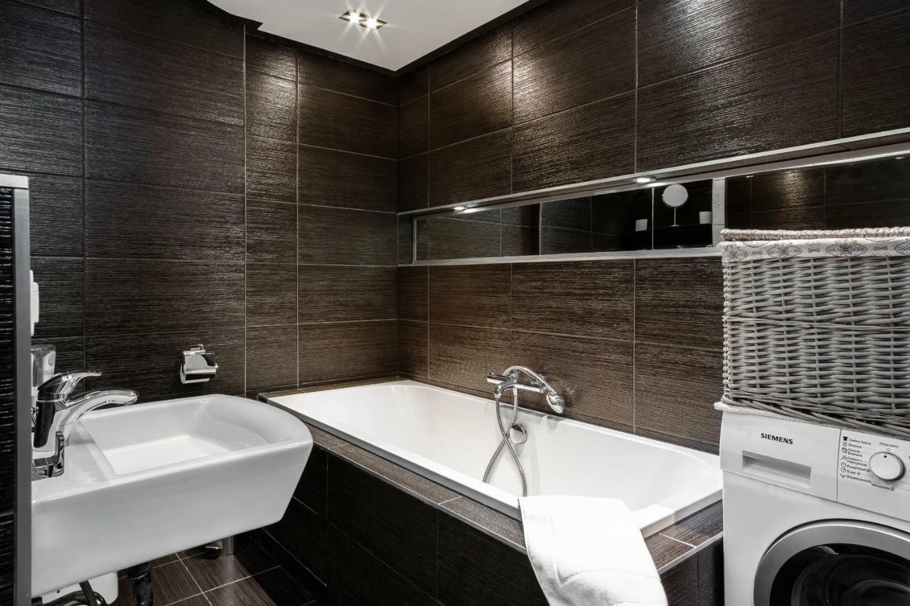 Apartments Wroclaw Manganowa By Noclegi Renters Luaran gambar