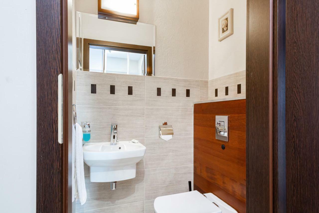 Apartments Wroclaw Manganowa By Noclegi Renters Luaran gambar